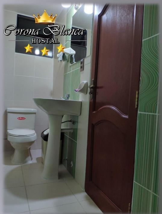Hostal Corona Blanca Sucre Ngoại thất bức ảnh