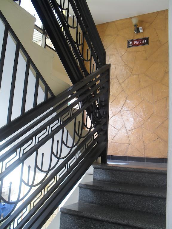 Hostal Corona Blanca Sucre Ngoại thất bức ảnh