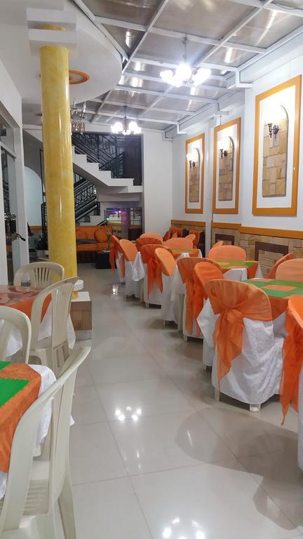 Hostal Corona Blanca Sucre Ngoại thất bức ảnh